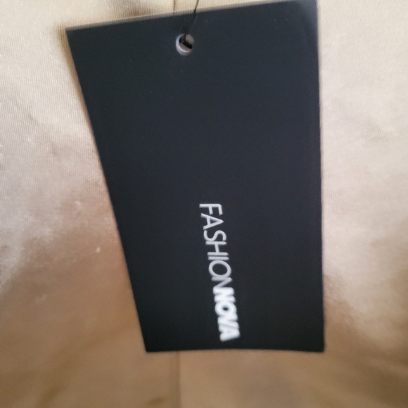 NWT: Fashion Nova "Nothin Better Than Me" Chain Dress / Size Medium - Picture 7 of 9